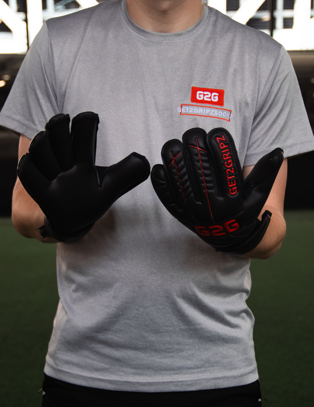 Goalkeeper Gloves - Black/Red (Roll Finger)